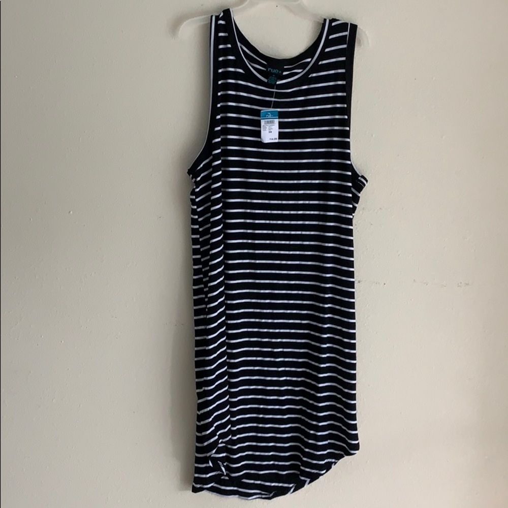 Plus size tank top dress black and white 3X